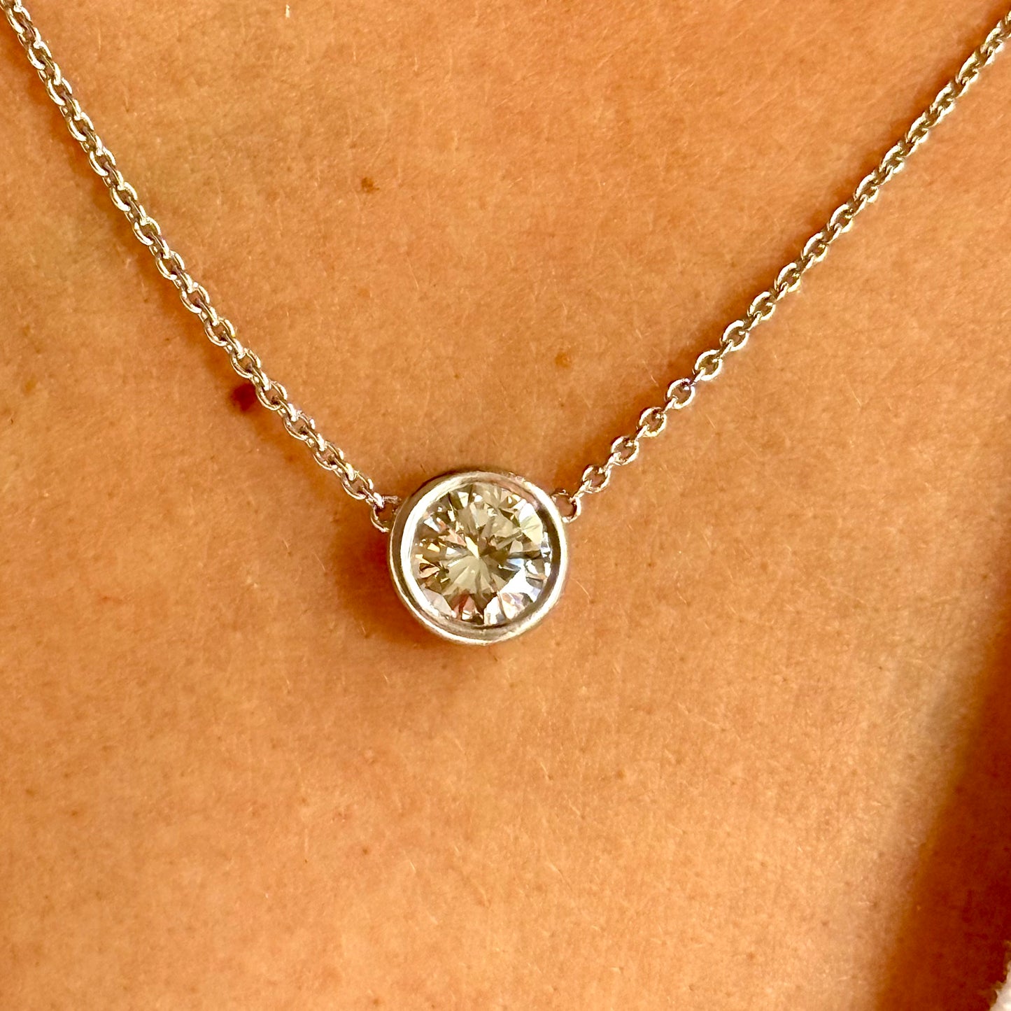 1.3ct VS1 Diamond Pendant 18ct white gold