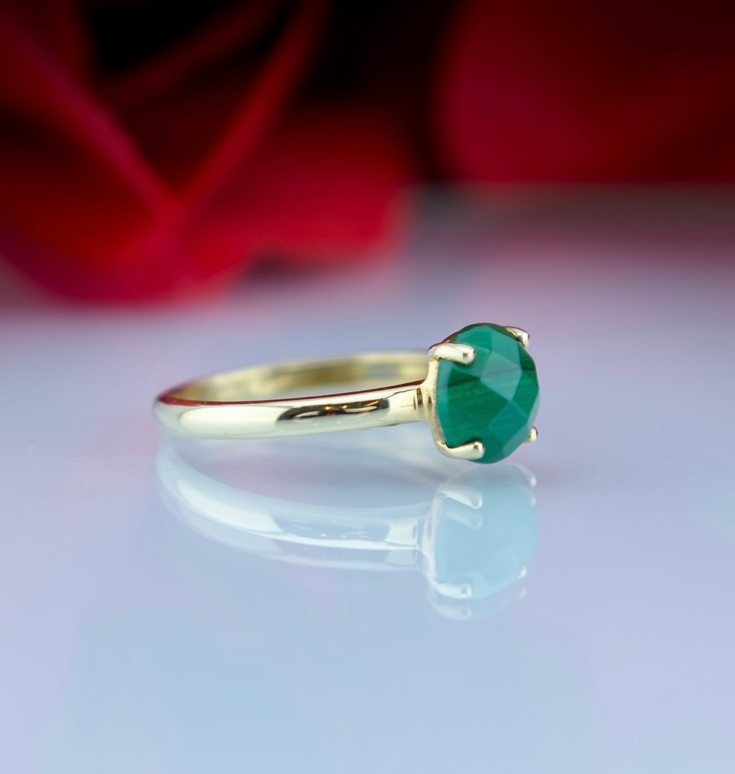 9ct Gold Malachite Solitaire Ring