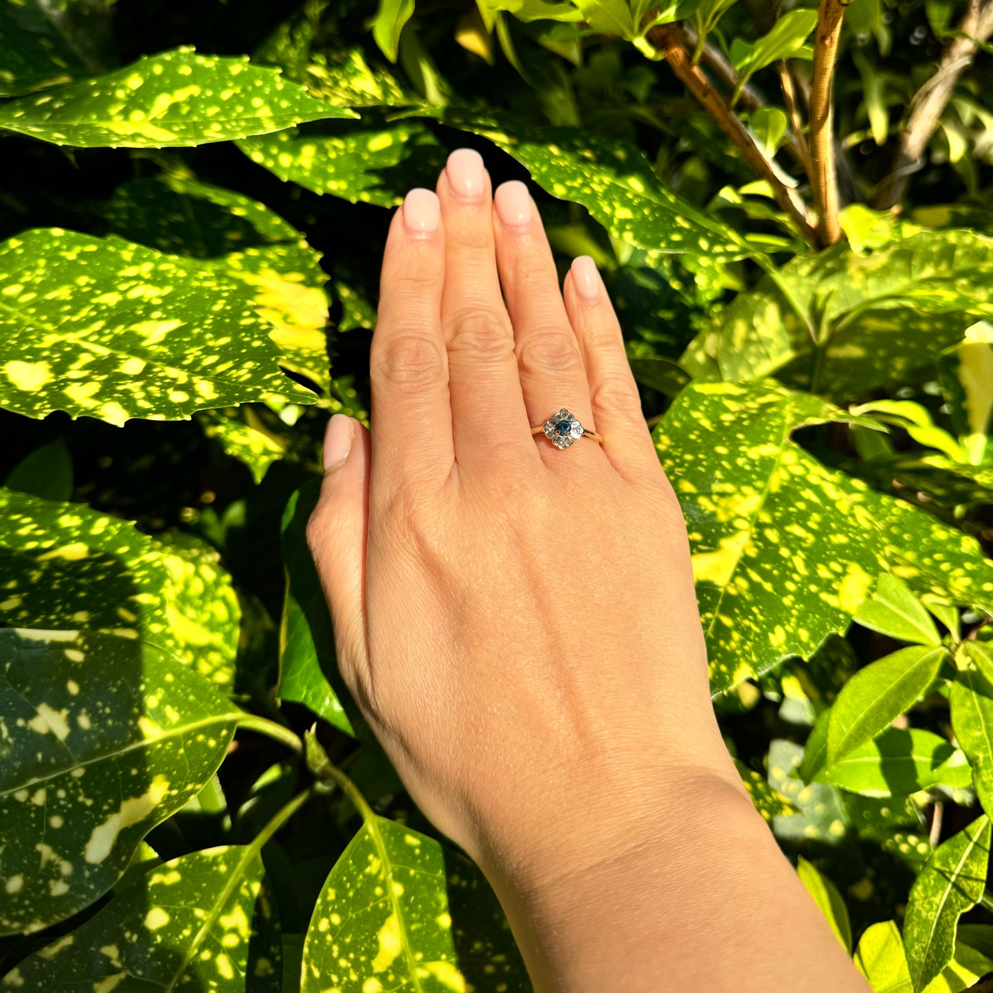 18ct Gold Sapphire & Diamond Ring