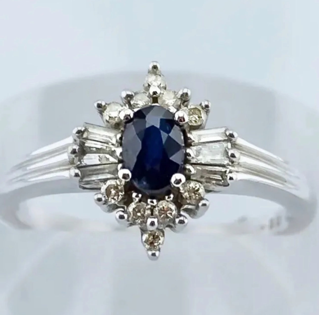 Vintage 9ct White Gold Sapphire and Diamond ring