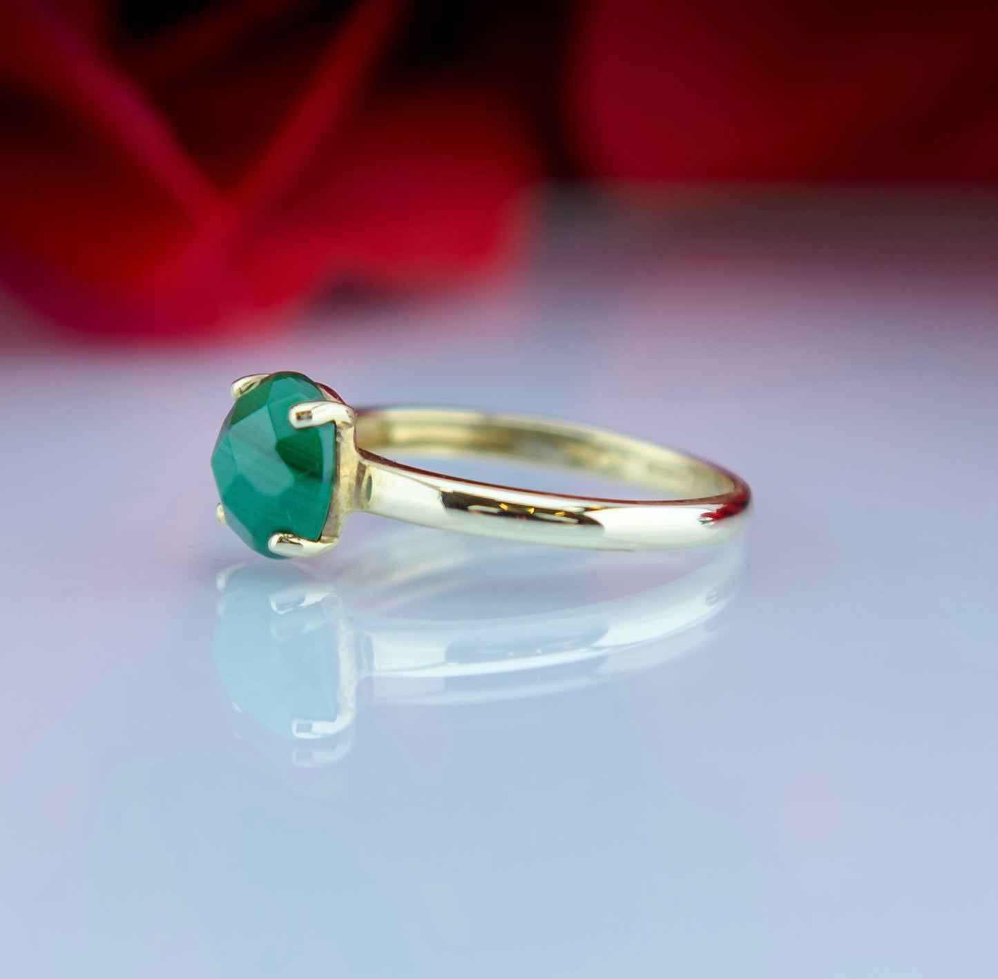9ct Gold Malachite Solitaire Ring