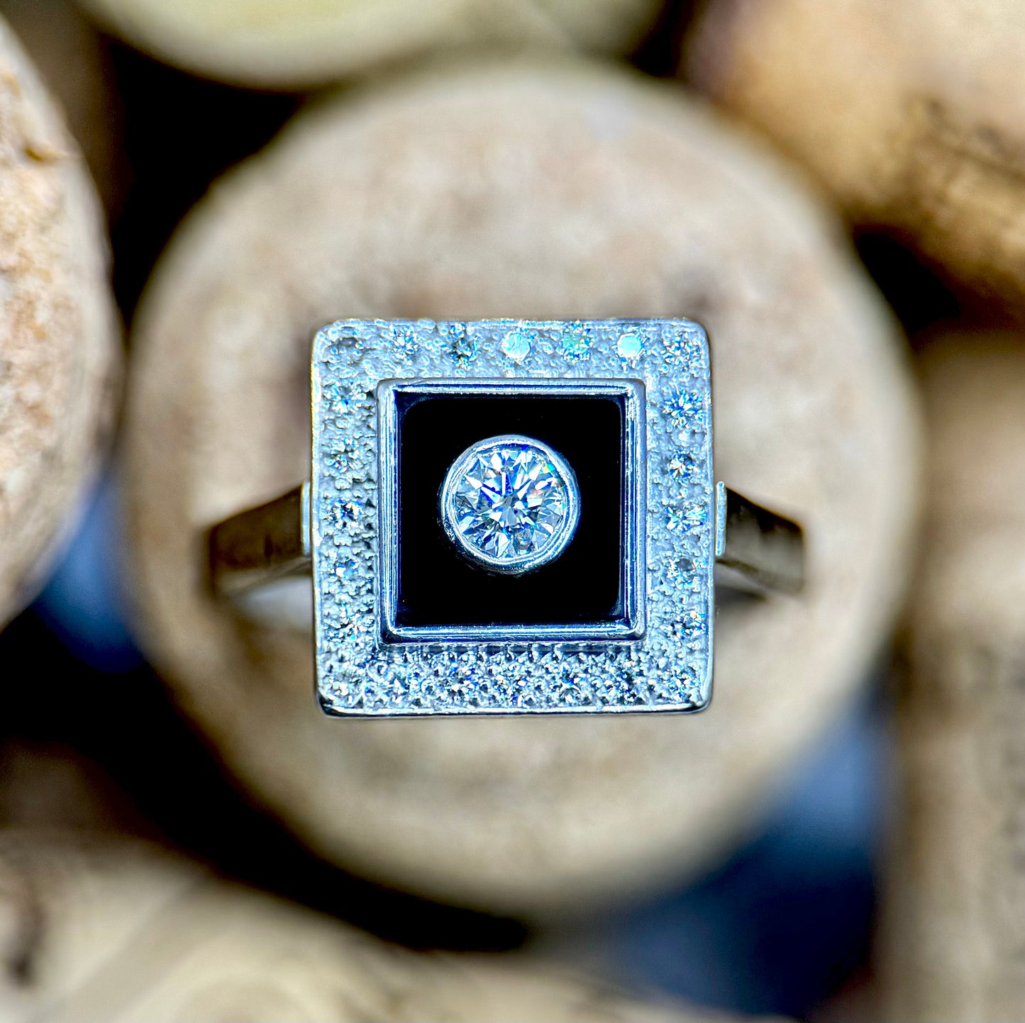 18ct White gold Diamond and Onyx Ring