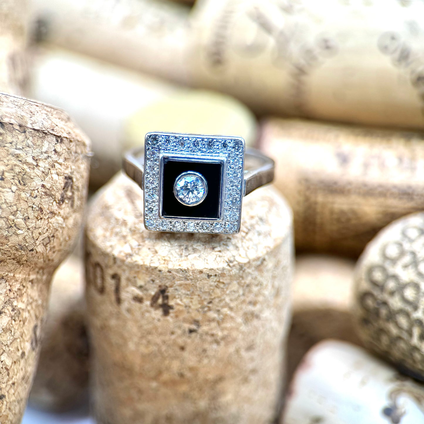 18ct White gold Diamond and Onyx Ring