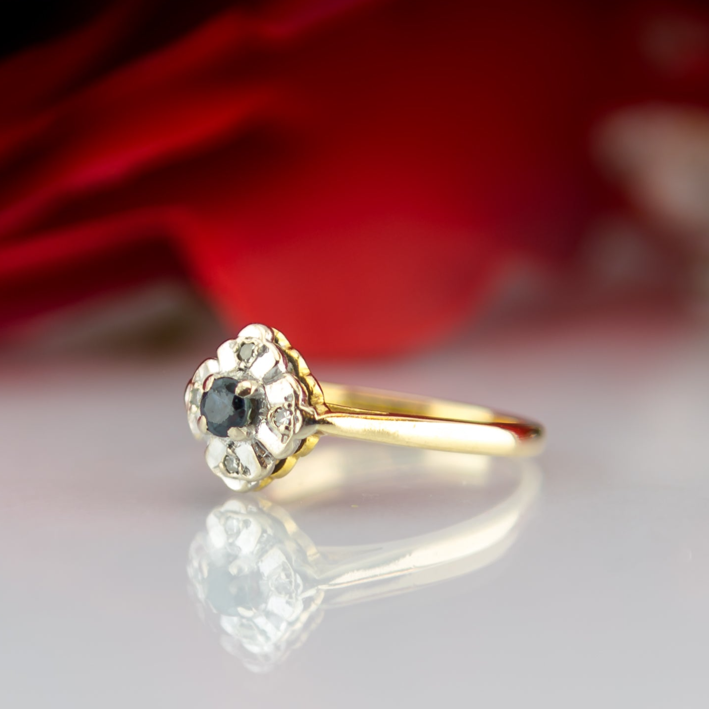 18ct Gold Sapphire & Diamond Ring