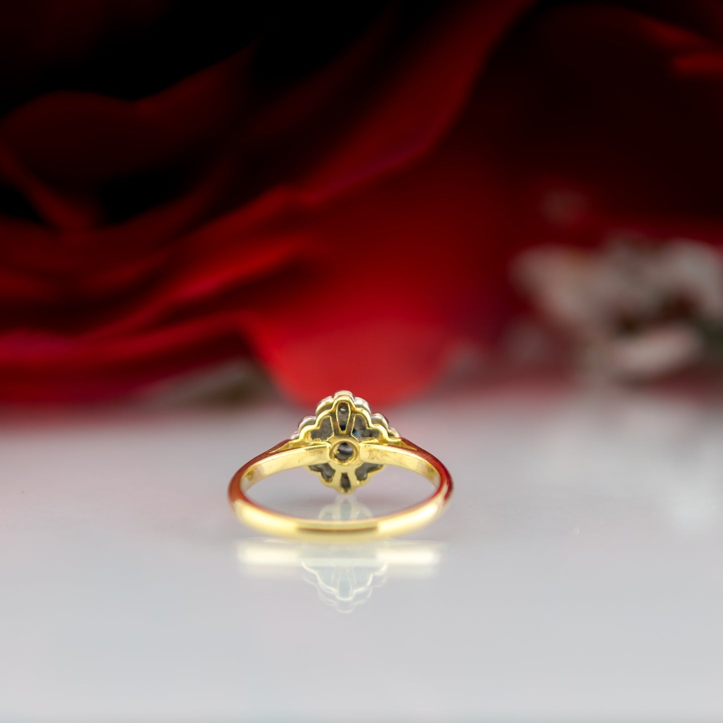 18ct Gold Sapphire & Diamond Ring