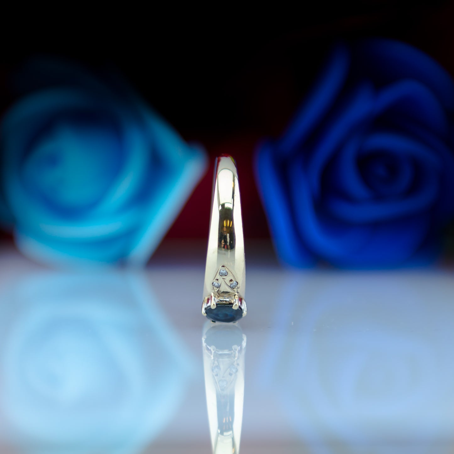 9ct Sapphire Solitaire Diamond Ring