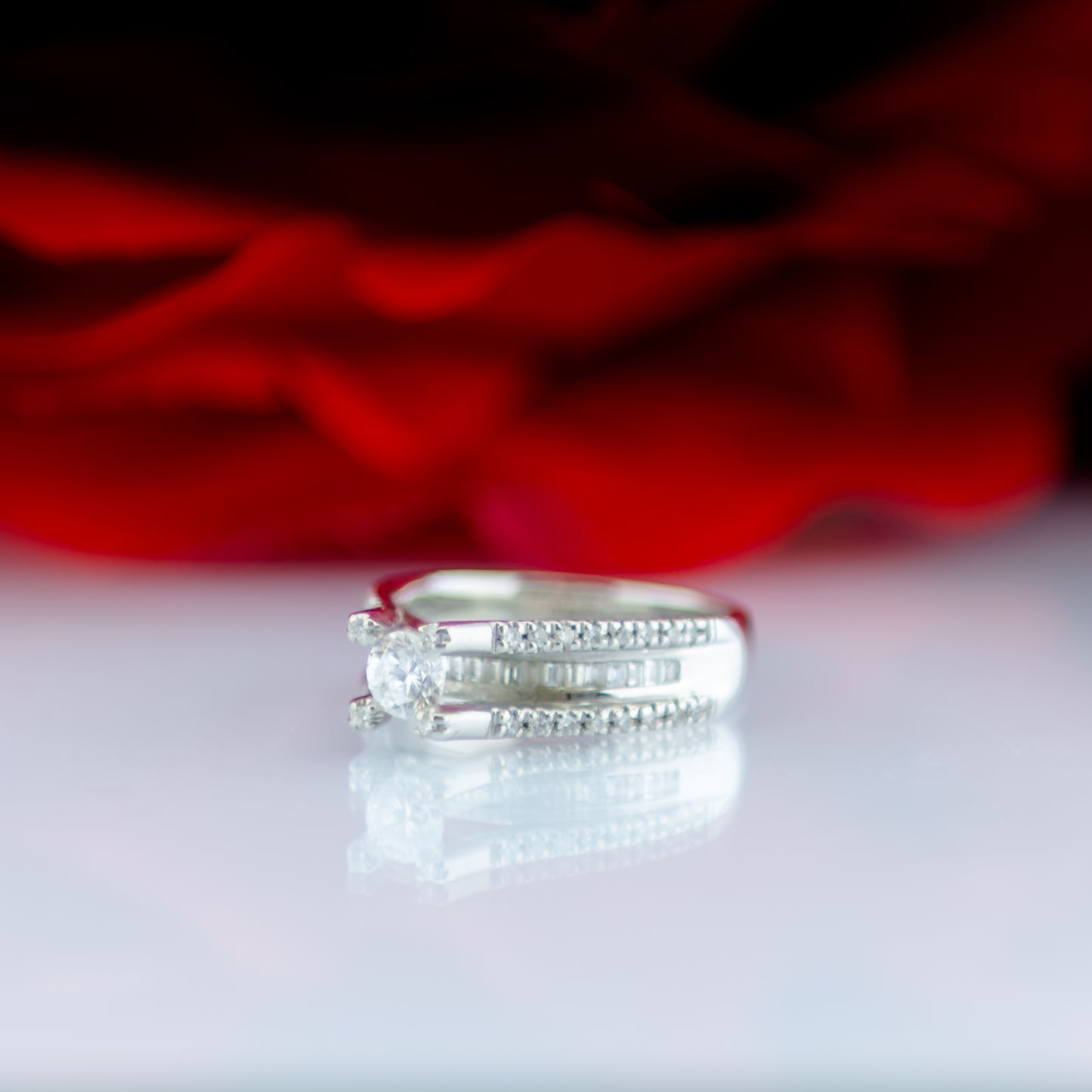 18ct White Gold Diamond Solitaire Ring