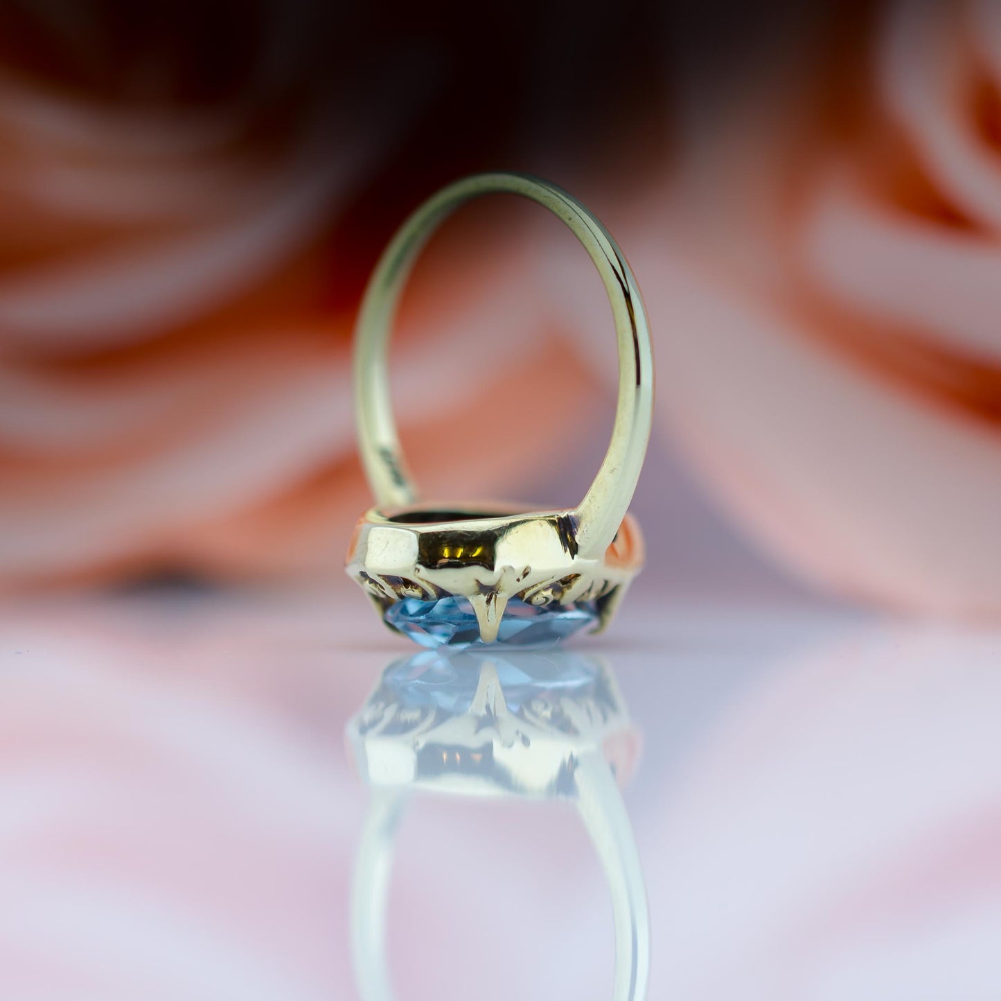 14ct Yellow Gold & Blue Spinel Gemstone 3ct