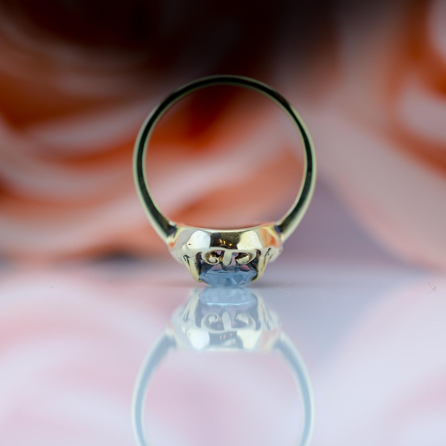 14ct Yellow Gold & Blue Spinel Gemstone 3ct