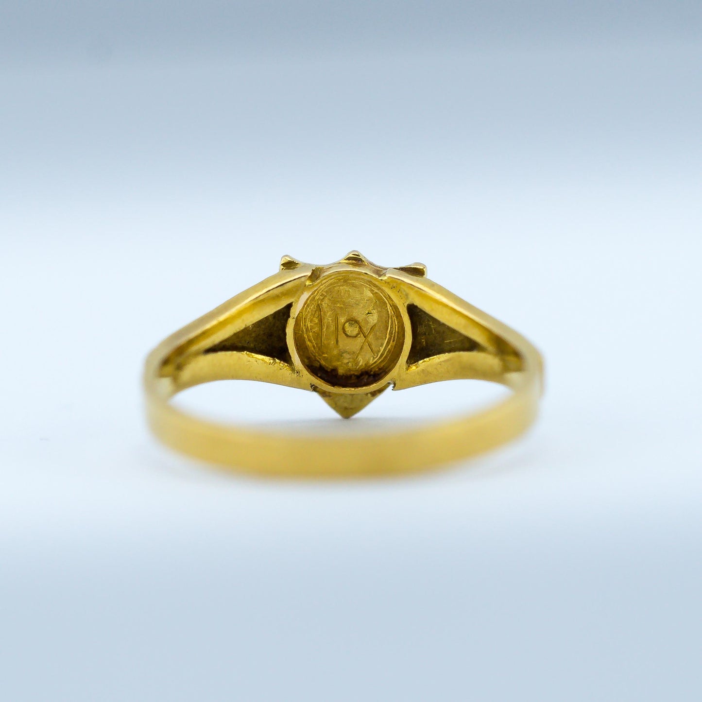 18ct Yellow Gold Diamond & Pearl Memory Mourning Ring from Year 1865