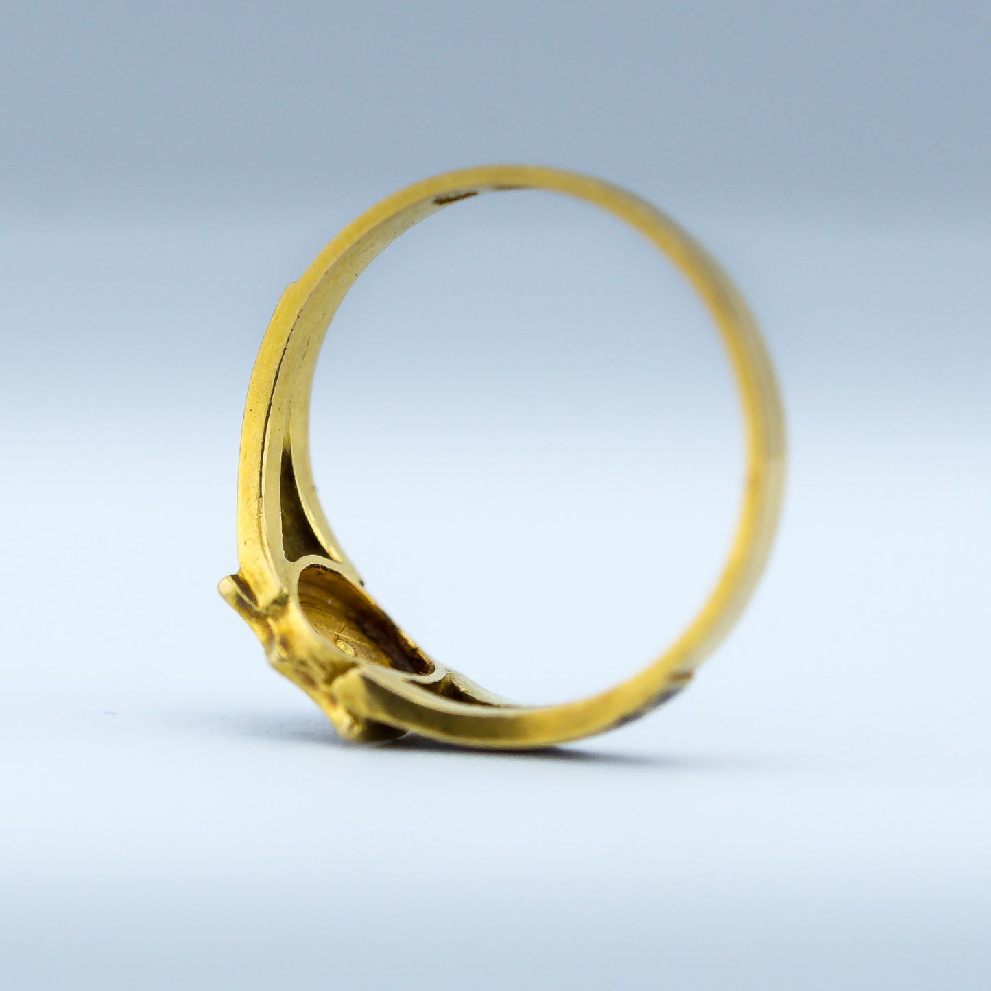 18ct Yellow Gold Diamond & Pearl Memory Mourning Ring from Year 1865