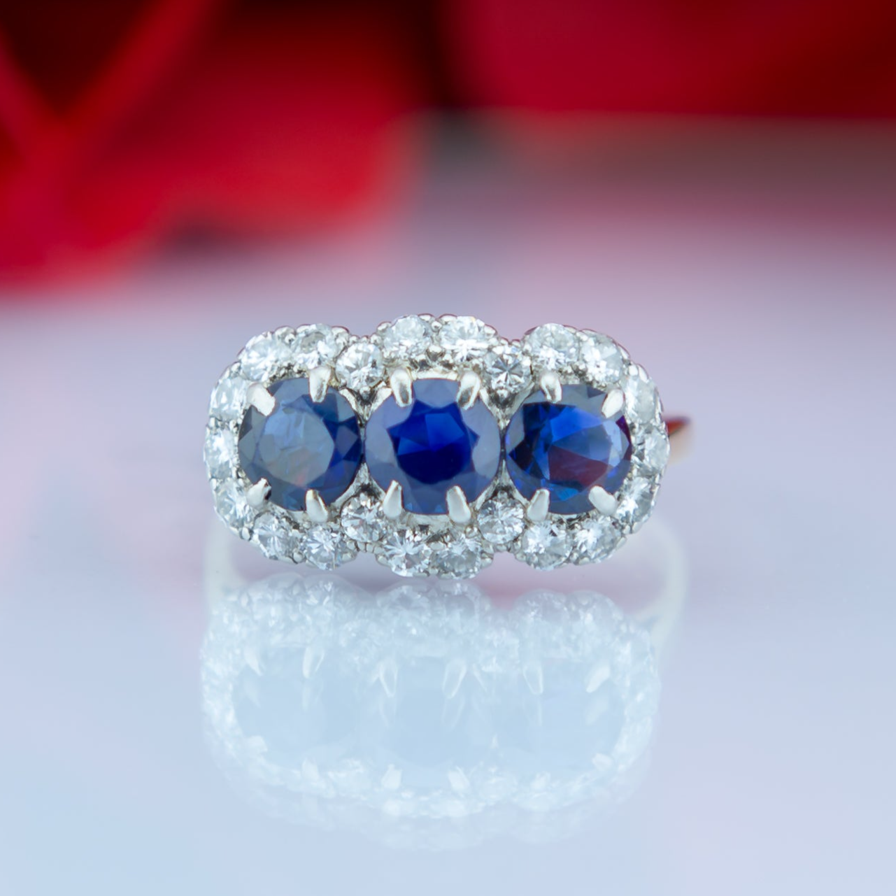 18ct Yellow Gold Sapphire & Diamond Ring