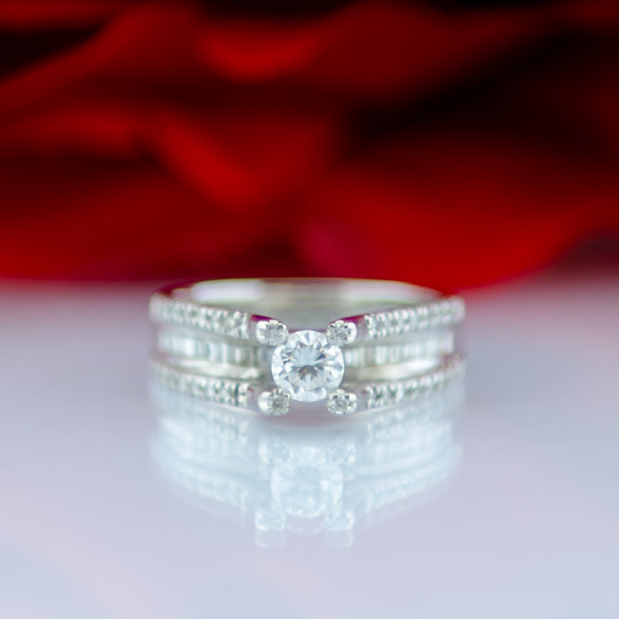 18ct White Gold Diamond Solitaire Ring