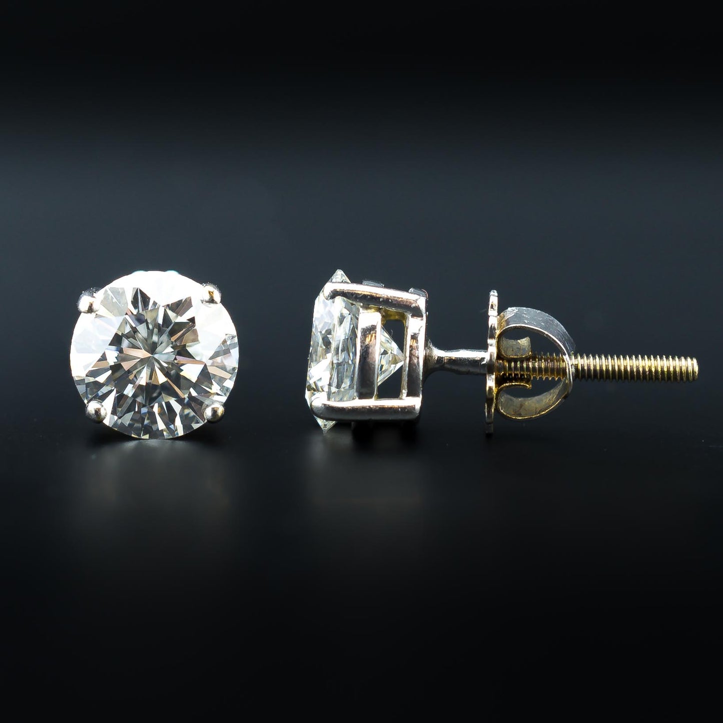 Diamond Stud Earrings - VVS-VS / I-J - 2.25 TCW - 2.3 Grams