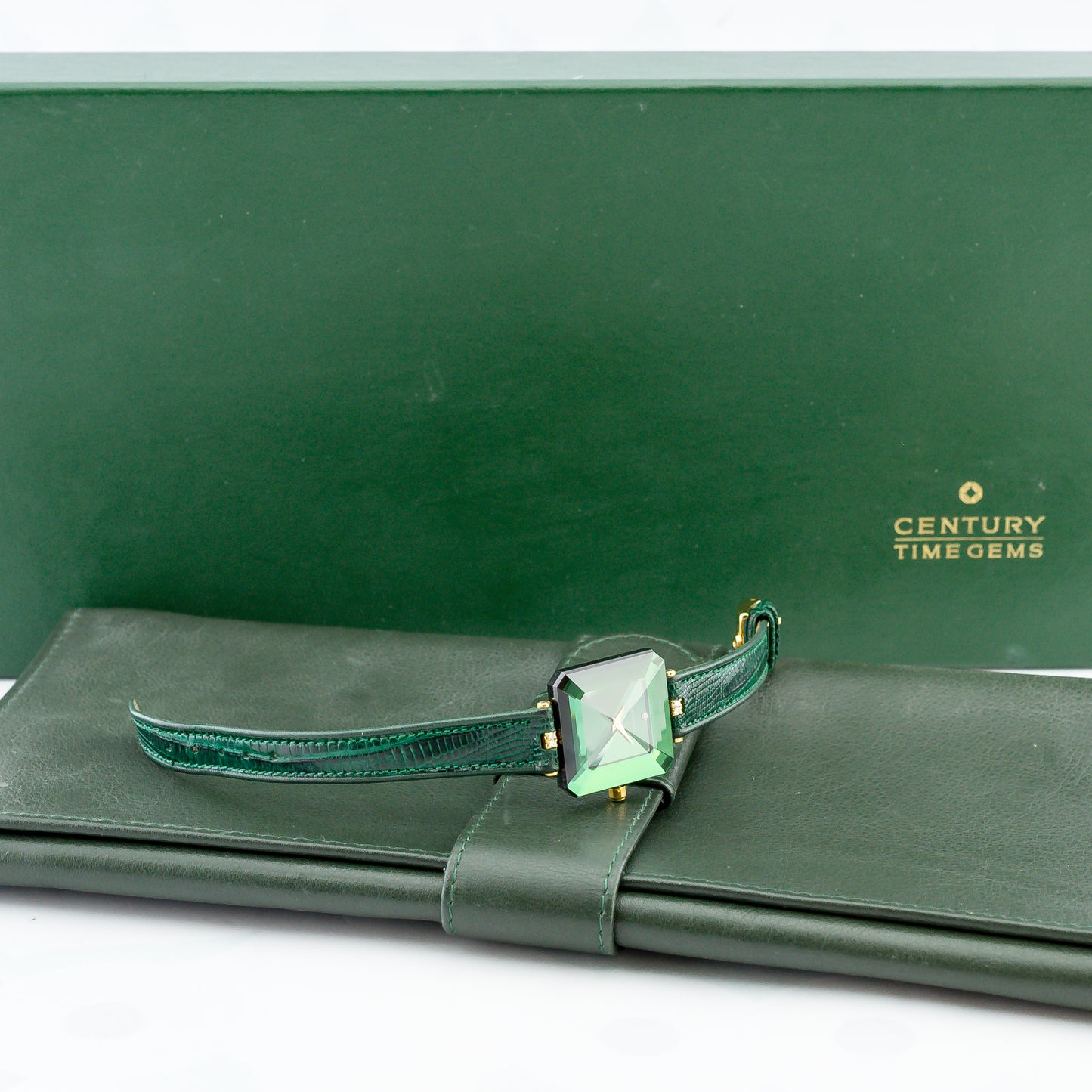 Century 18ct Yellow Gold & Sapphire Watch