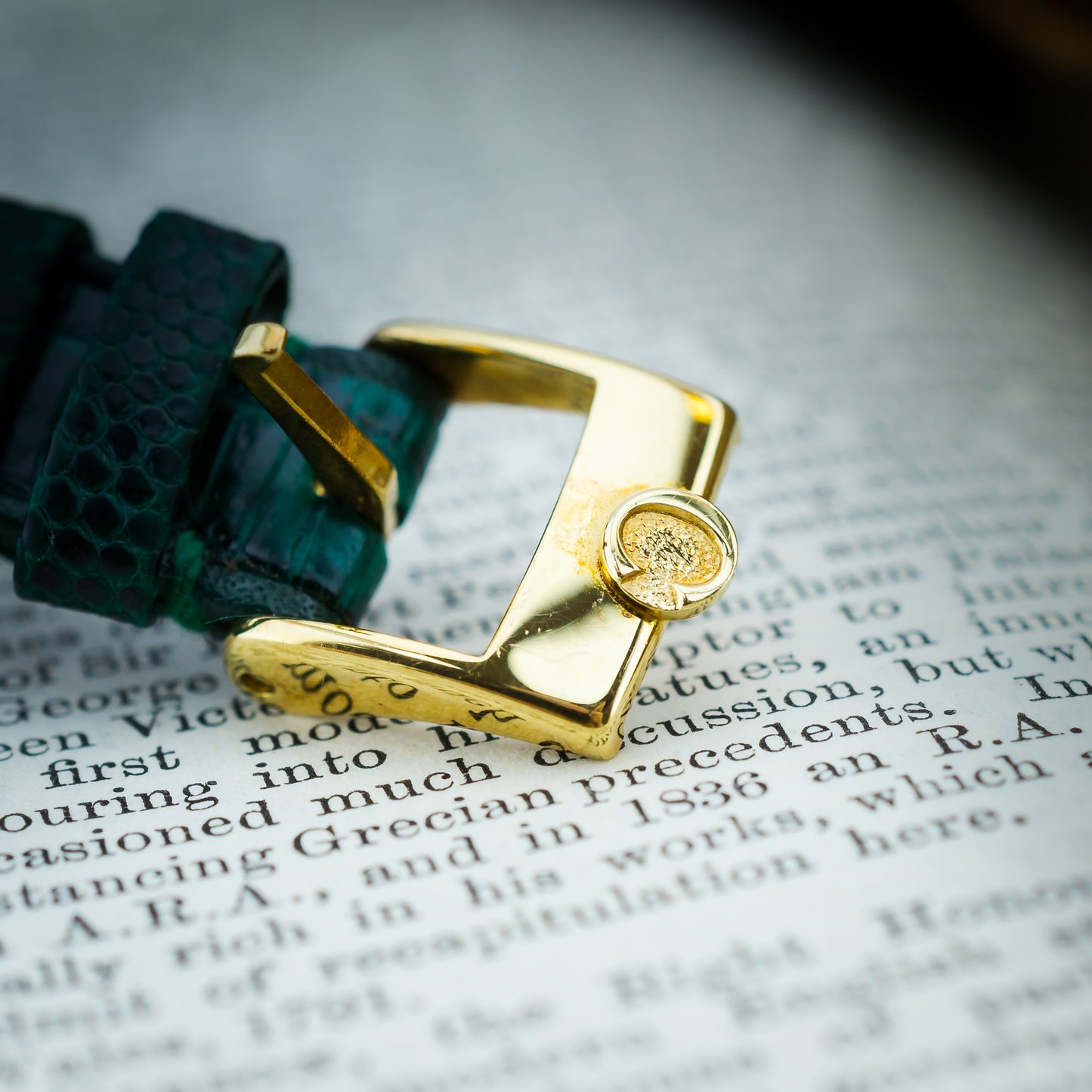 Century 18ct Yellow Gold & Sapphire Watch