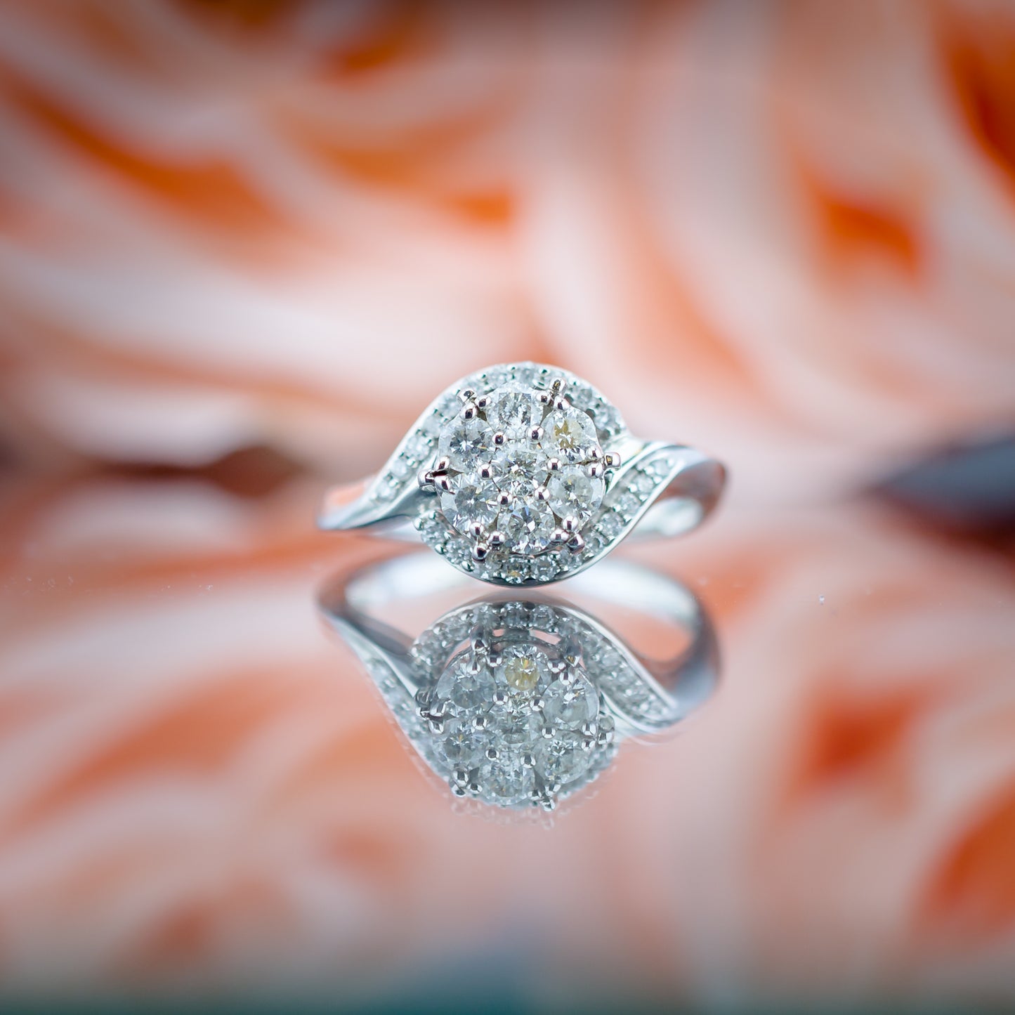 18ct White Gold Diamond Cluster Ring 0.75 TCW