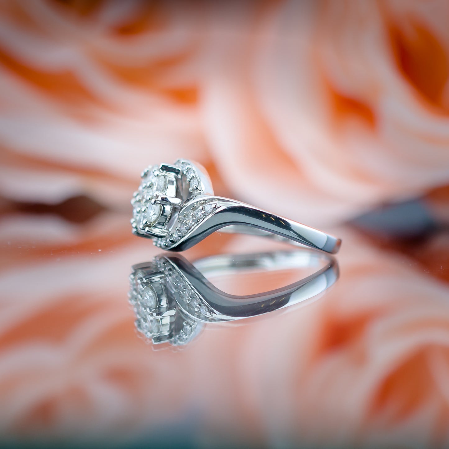 18ct White Gold Diamond Cluster Ring 0.75 TCW