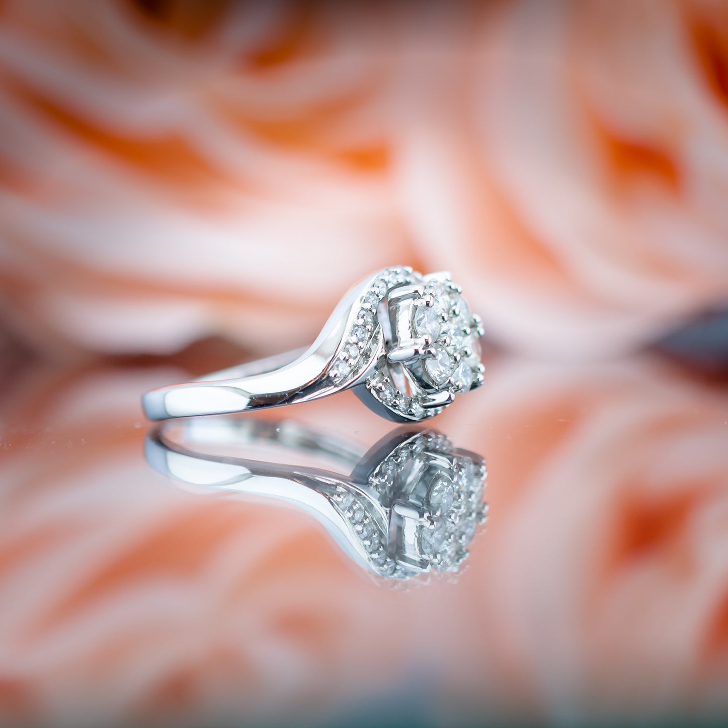 18ct White Gold Diamond Cluster Ring 0.75 TCW