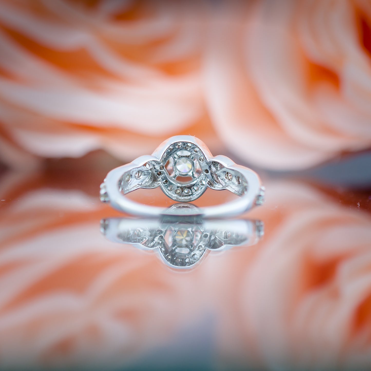 14ct White Gold Solitaire Diamond Cluster Ring 0.75TCW