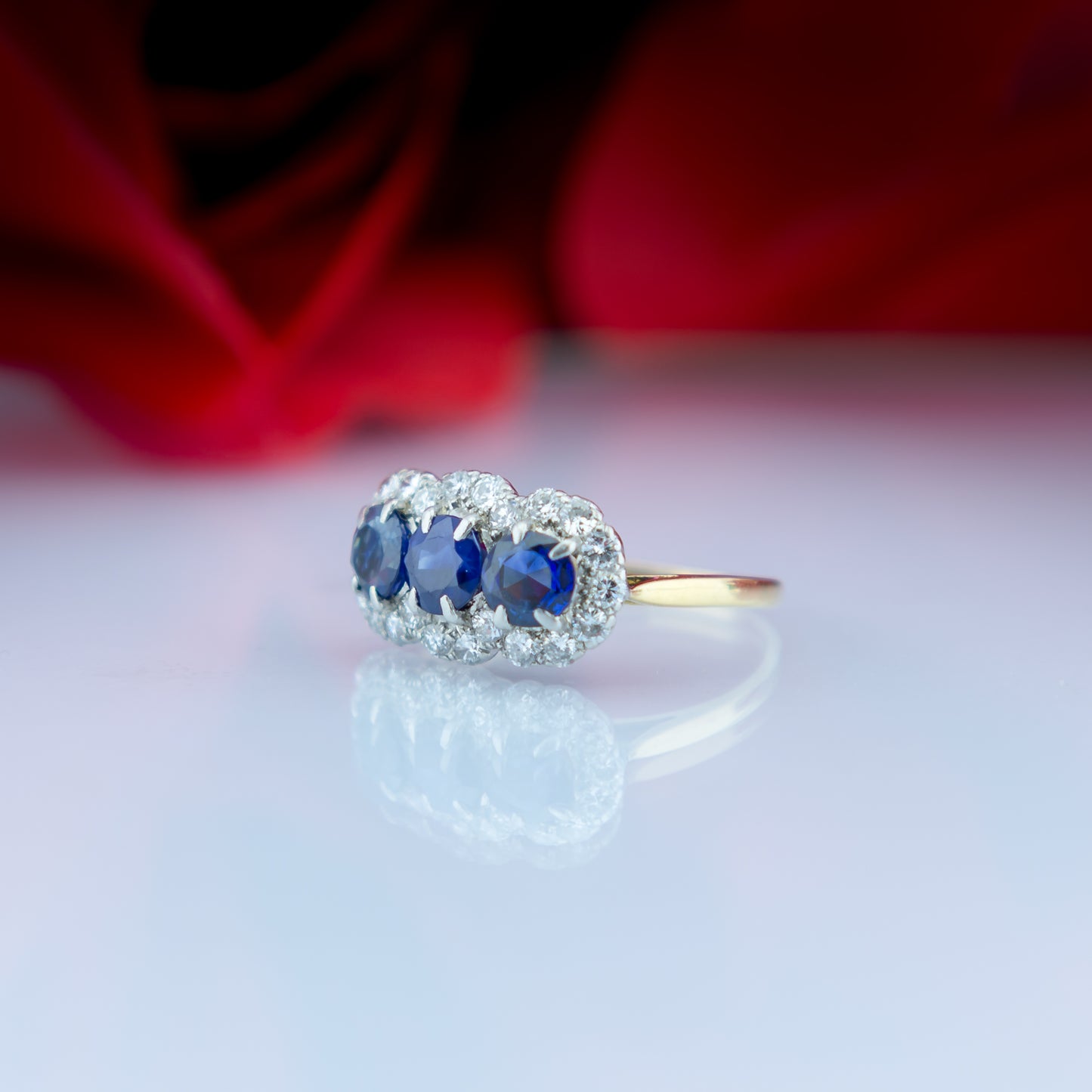 18ct Yellow Gold Sapphire & Diamond Ring