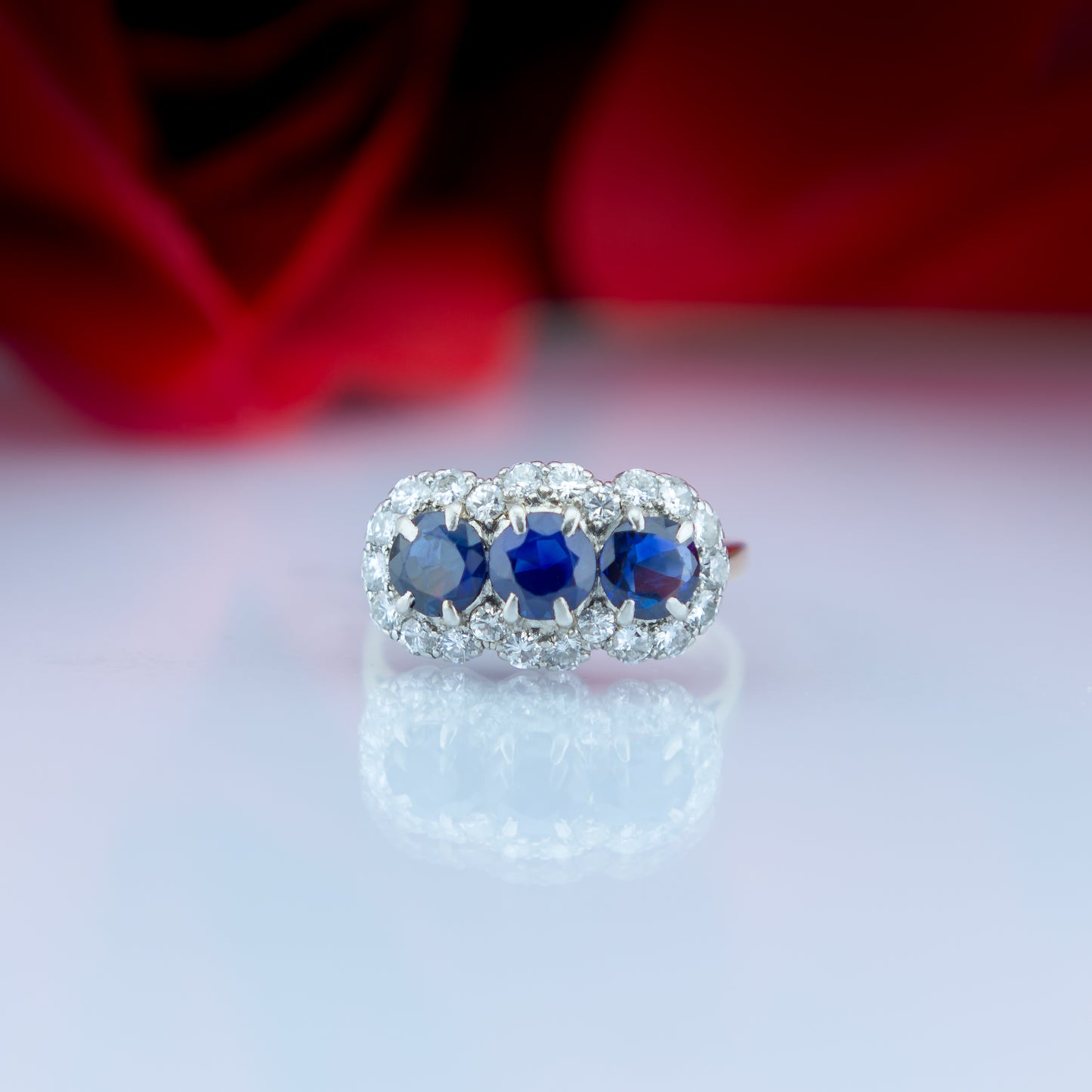 18ct Yellow Gold Sapphire & Diamond Ring