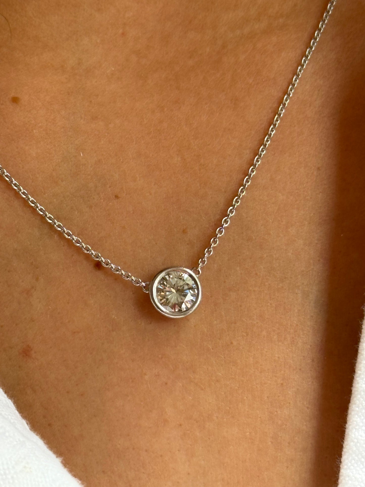 1.3ct VS1 Diamond Pendant 18ct white gold