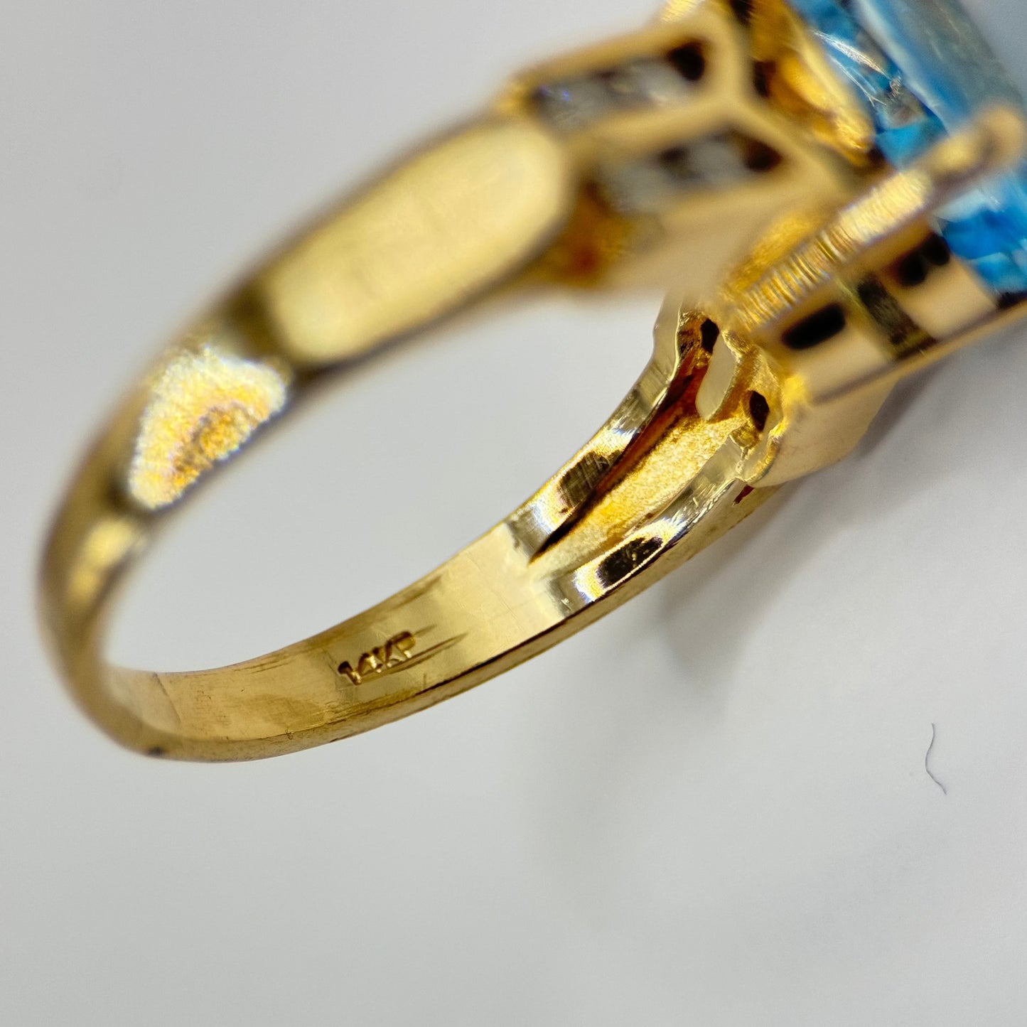 14ct Gold Topaz and Diamond ring