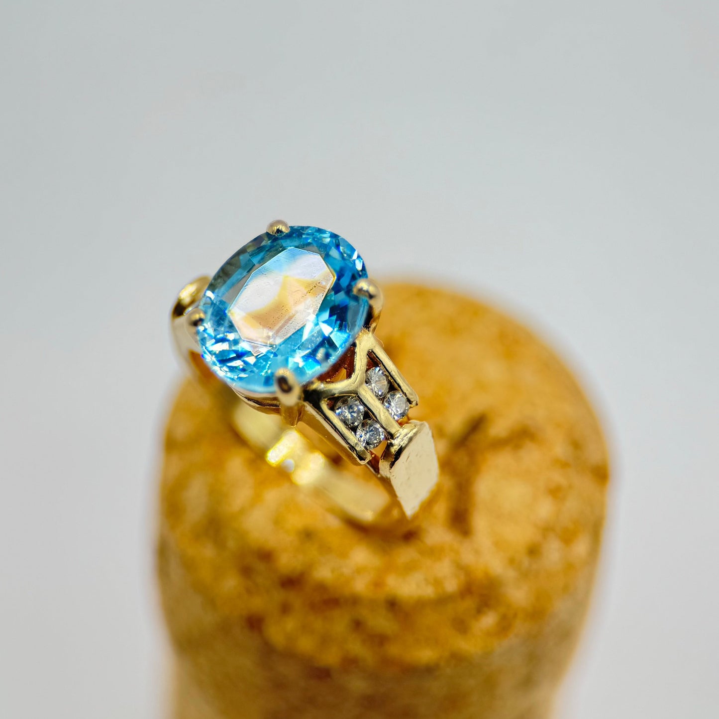 14ct Gold Topaz and Diamond ring