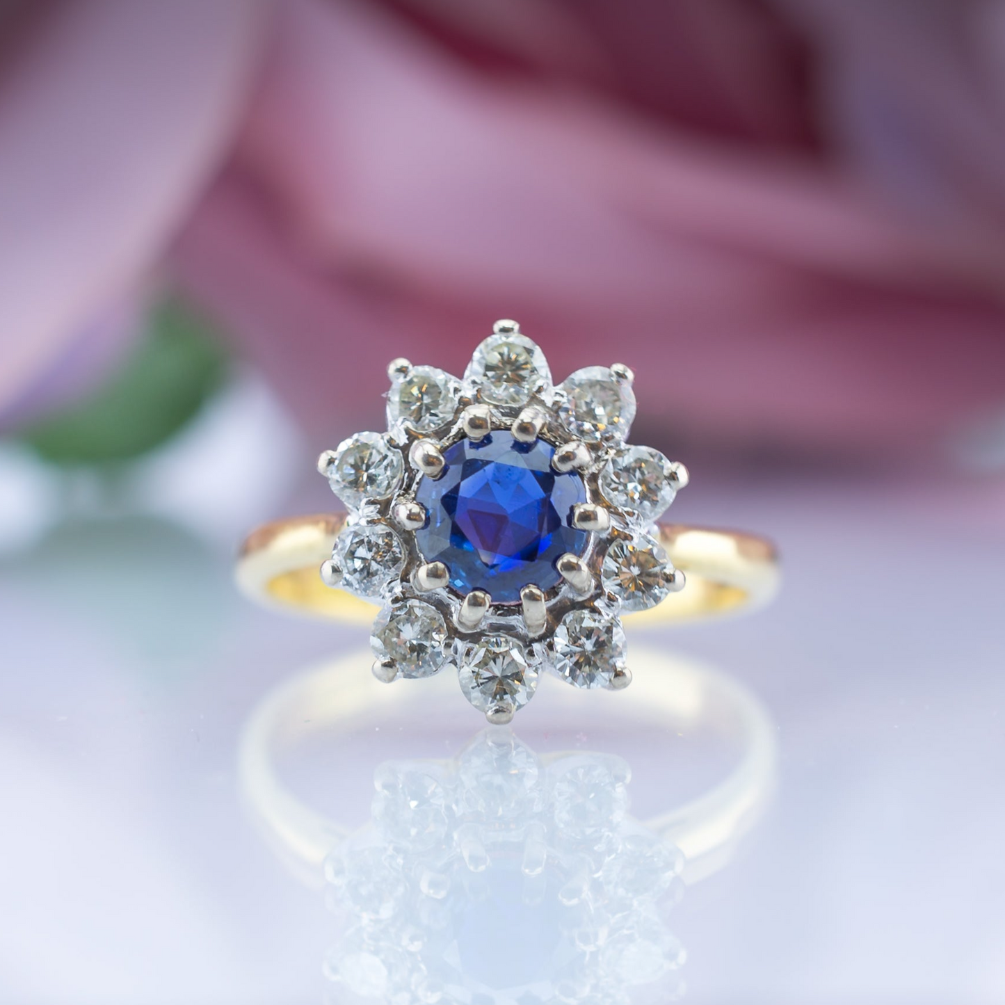 18ct Vintage Sapphire & Diamond Ring