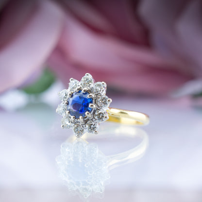 18ct Vintage Sapphire & Diamond Ring