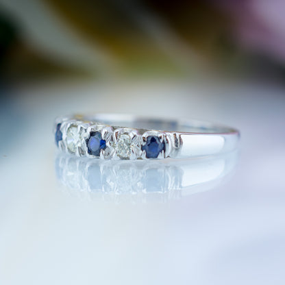 18ct White Gold Diamond & Sapphire Ring