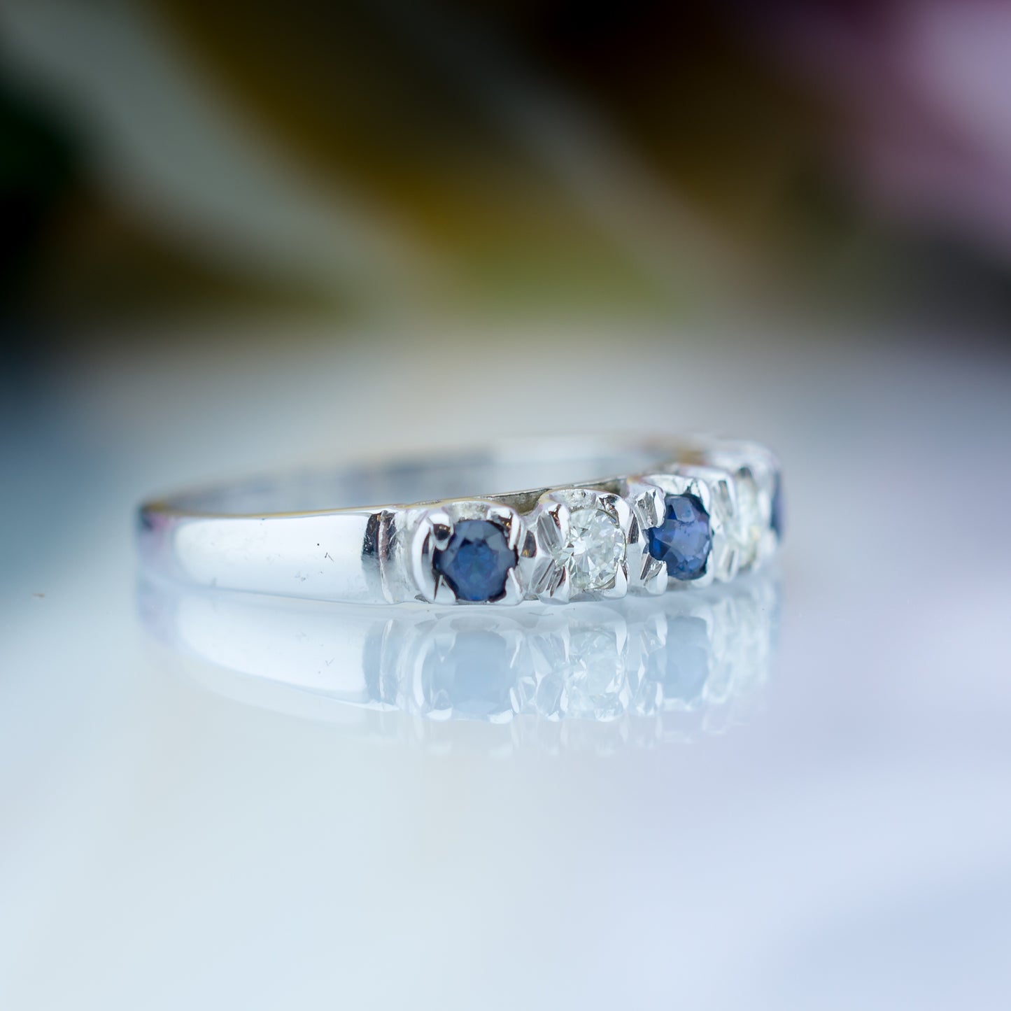 18ct White Gold Diamond & Sapphire Ring