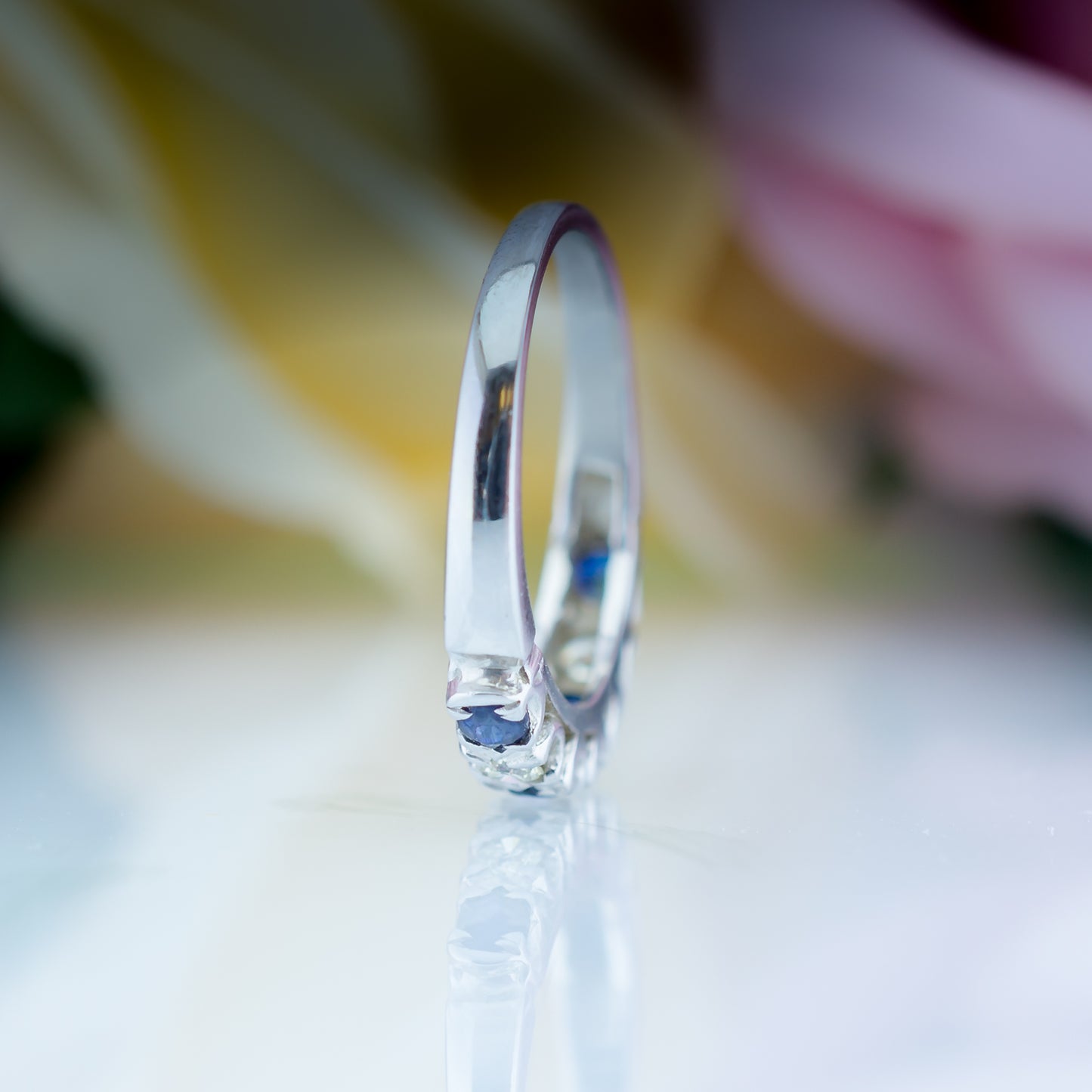 18ct White Gold Diamond & Sapphire Ring