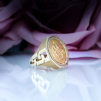 9ct Gold & 22ct Queen Elizabeth Half Sovereign Ring